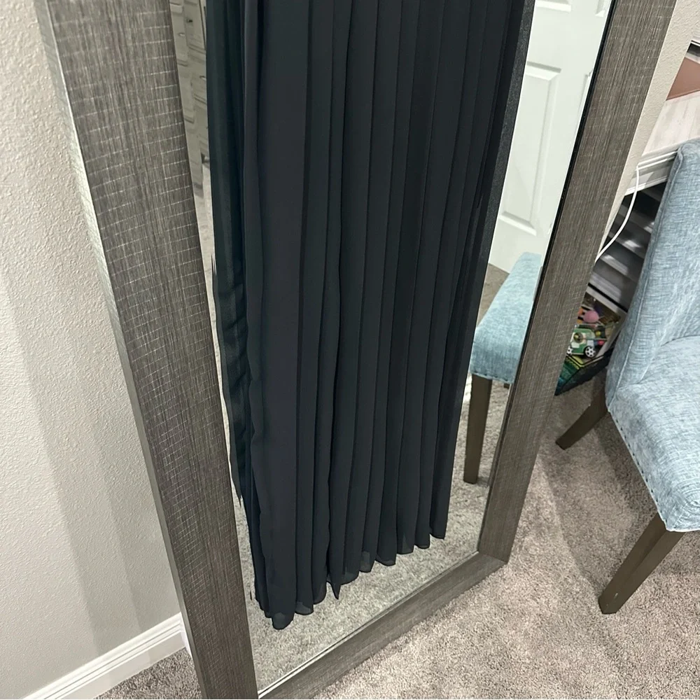 BCBGeneration Black Elegant Pleated Evening Gown Maxi Full Length Size 0 - Picture 4 of 13